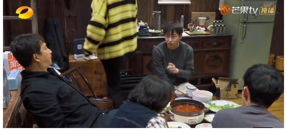 芳心|《向往的生活5》张艺兴即兴弹唱,俘获无数观众芳心,成功出圈!