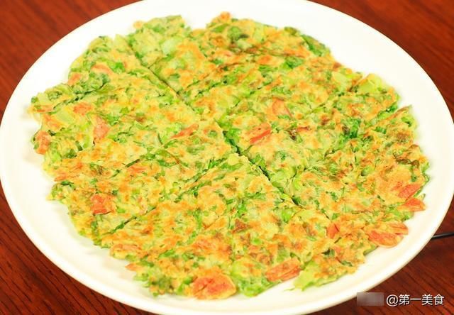 火锅|生菜别再下火锅了，试试这道生菜火腿饼，外酥里软，早餐都解决了