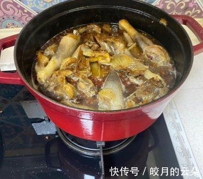 让美味又营养的地锅小公鸡,满足你的胃吧!让美味又营养的地锅小公鸡,满足你的胃吧!