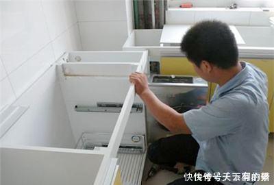 实用性|厨房橱柜万万要这样安装，住久就知实用性强，用几十年都没问题