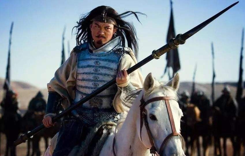 册封|关羽不同意册封黄忠,其实心中另有人选,原因很现实!