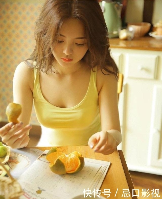 新生代最火的女艺人，除了杨超越、虞书欣以外，还有张艺凡和这两位