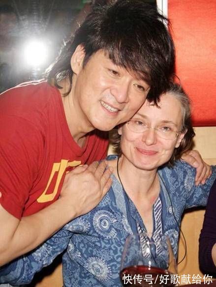 周华健被年轻人质疑，拿出赫赫战绩，当红偶像在他面前也不值一提