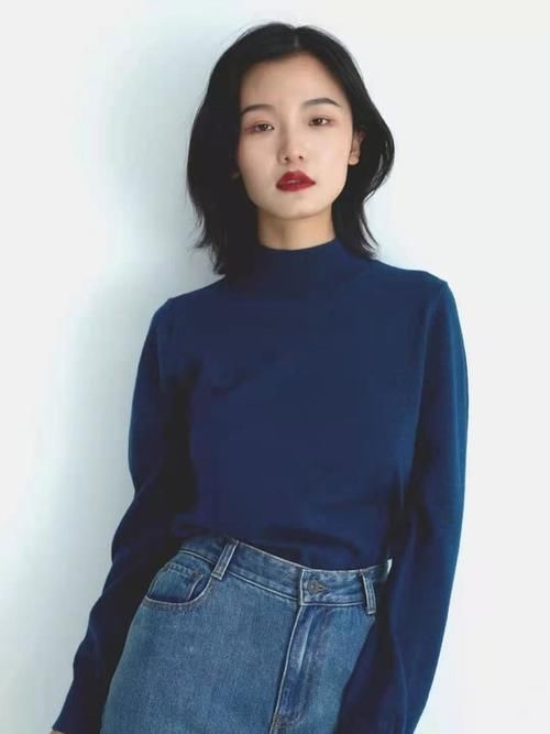 毛衣＋九分裤，适合早春的穿搭，时髦精最爱