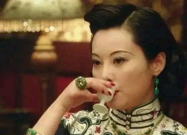 得学|经商得学胡雪岩，做官得学曾国藩，做人得学杜月笙语句耐人寻味