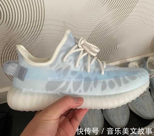 evision 洞洞鞋Yeezy 350 V2实物首次释出!网友这是离婚配色!