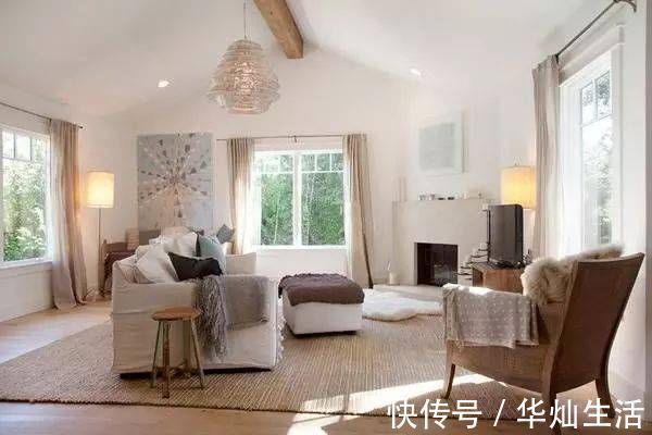 茶几|越来越多人客厅不放茶几了,如今都盛行这样布置,懊悔知道晚了