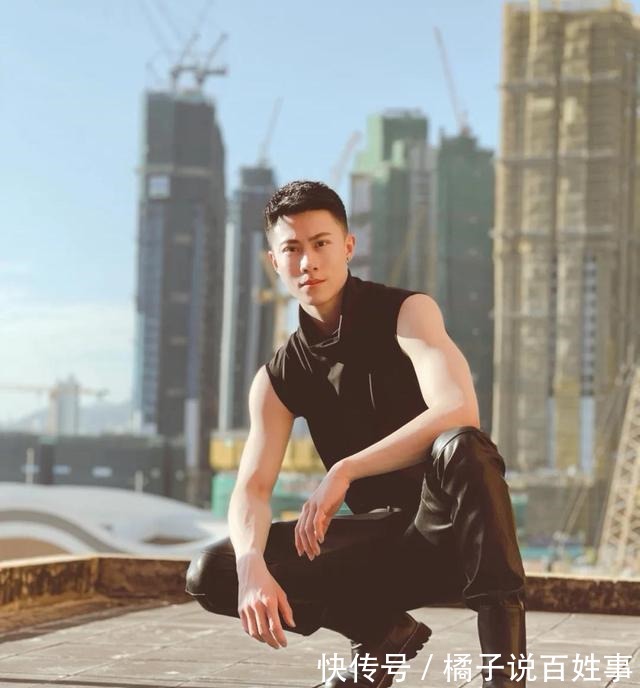 帅哥|谁不爱这样的公狗腰帅哥！