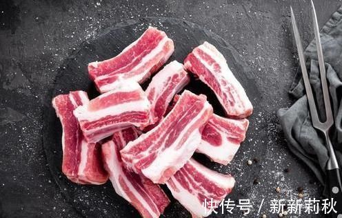 排骨|炖排骨时,先焯水就错了,多加这2步,排骨又香又嫩,不柴也不腥