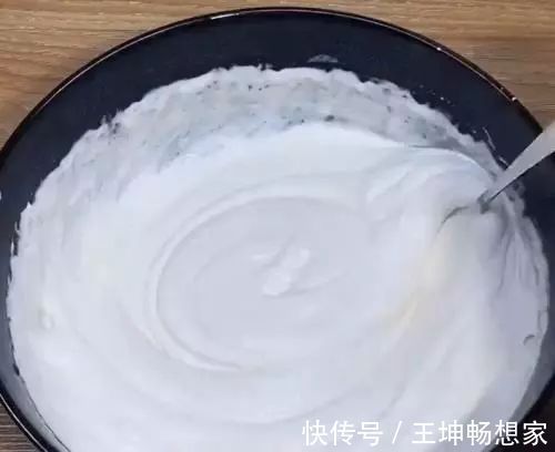 冷天，大米别煮粥了，学会新吃法，三天两头就做，每次一锅不够吃