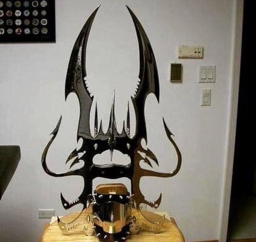 森林当中|人类在森林即是“寻死”,而手持冷兵器的你,必定就此“称王称霸”