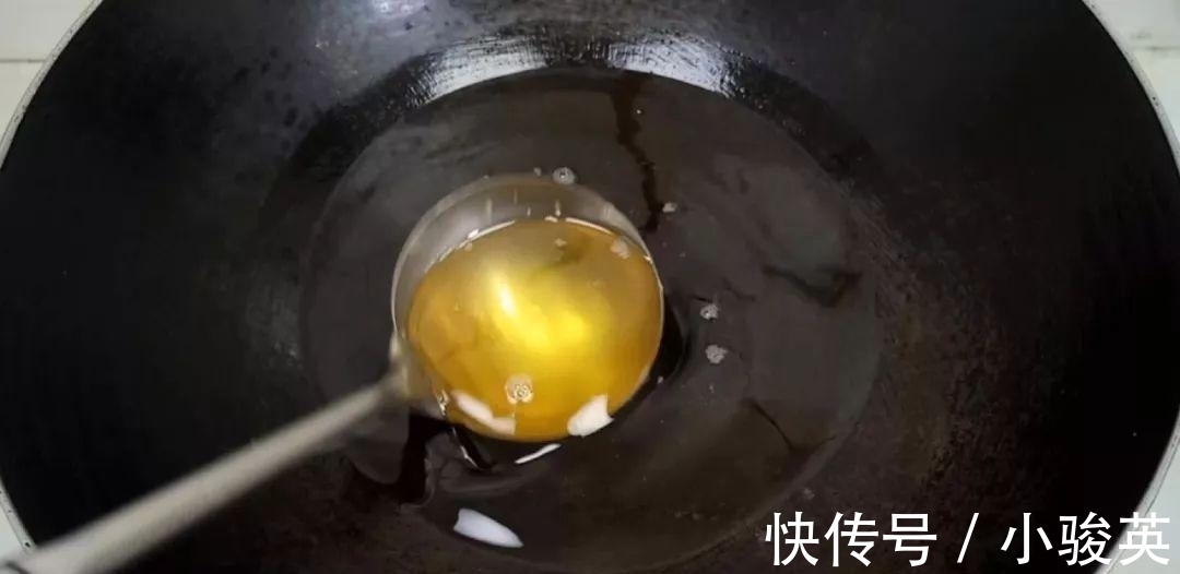 手不沾面|面粉新吃法, 手不沾面, 比油条做法简单, 比馅饼好吃, 越吃越想吃