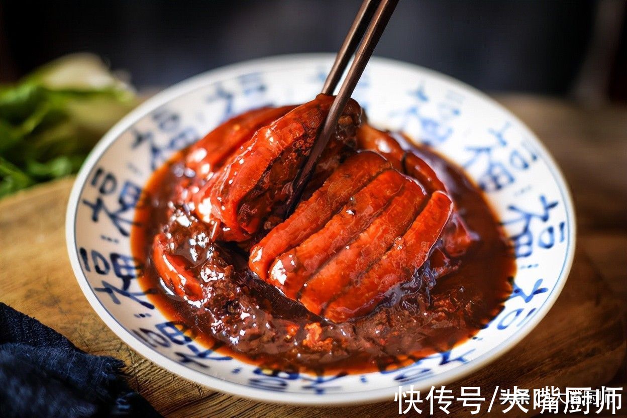 ?老广教你梅菜扣肉的地道做法，好吃的关键有3点，口感酥烂味道香