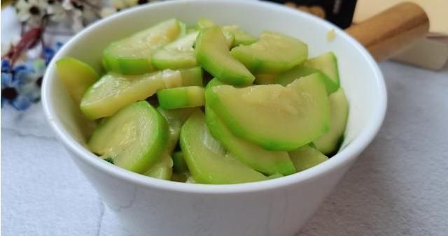 调味汁|苏联女兵为执行任务,洗澡诱敌,这招果然有效!