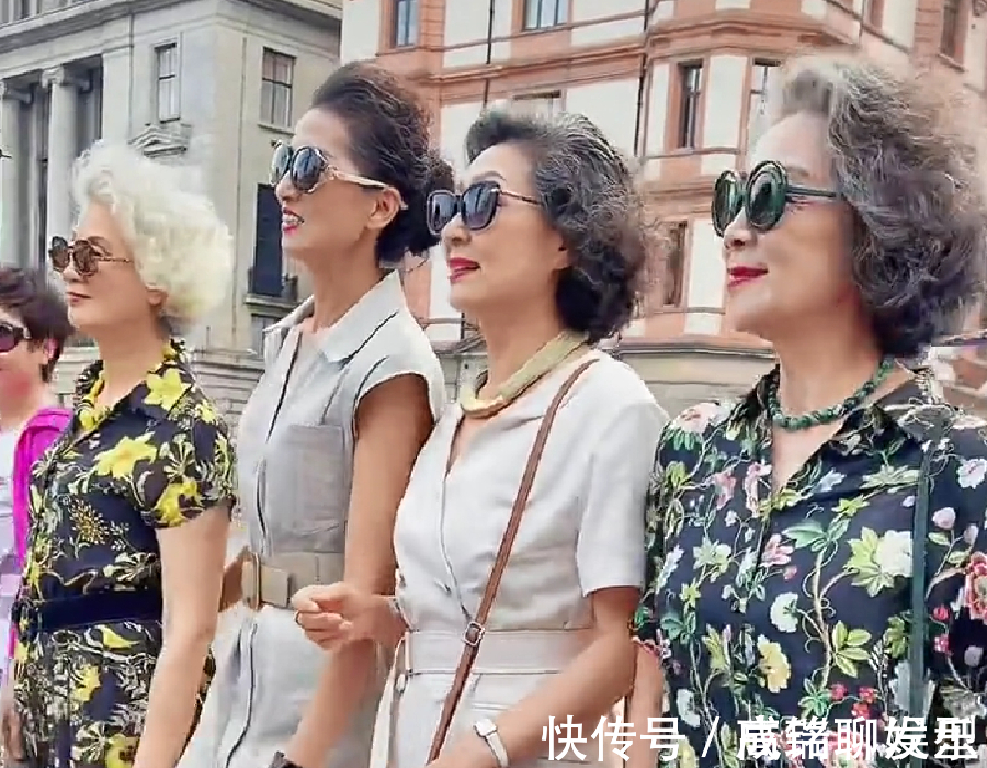 长发 到了奶奶辈的年龄,都会选择剪短烫卷的发型,怎样做到全国统一?