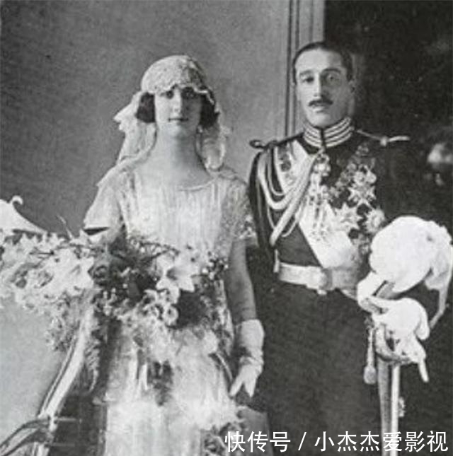 父亲|她是女王的闺蜜，贵族中的贵族，82岁为爱舍弃百亿身家