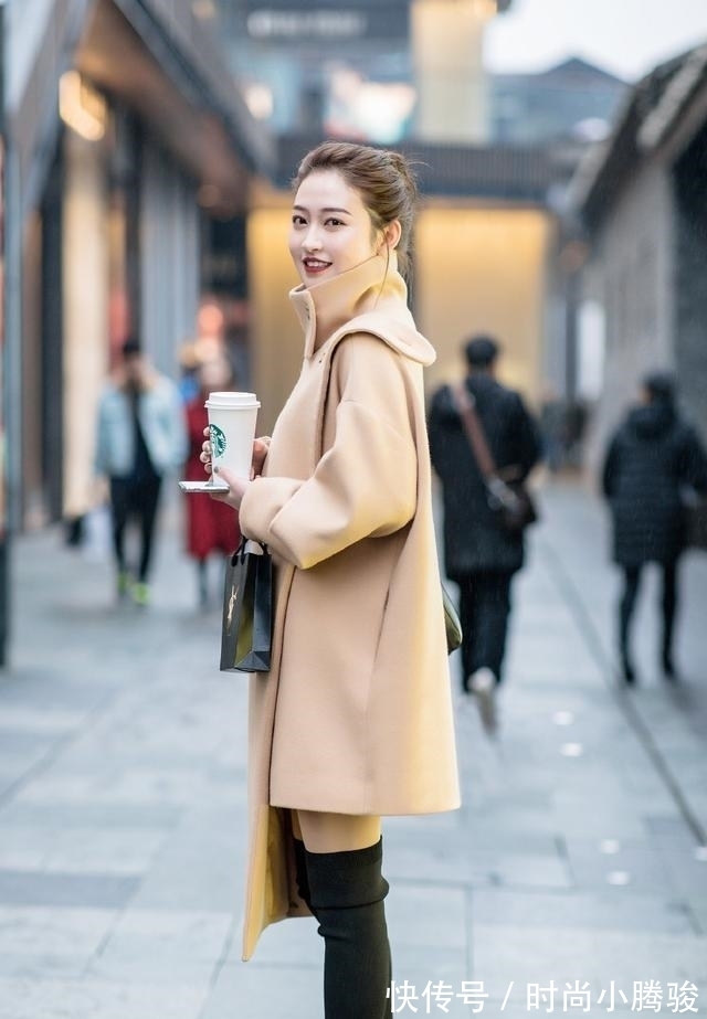 高筒靴|冬天高筒靴最实用，美女选择高跟加过膝设计的，时髦保暖还显腿长