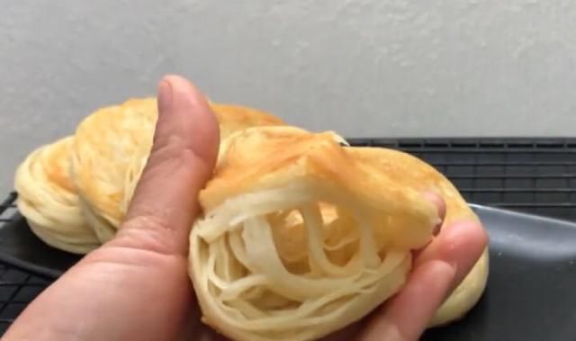 千丝饼这样做最好吃,柔软筋道层次多,一做就是3锅,每锅吃干净
