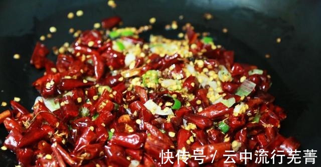 辣子鸡|家庭版辣子鸡丁，麻辣过瘾，低脂又解馋，好吃到舔手指！