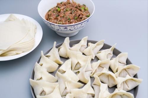 香料油|奶奶包的馄饨真香，原来是有技巧的，调馅时多放1味料，肉嫩汤鲜