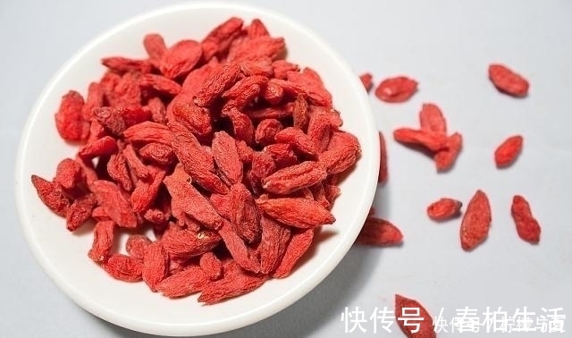 小知识|常吃红枣好处多,红枣加“它”一起吃,祛湿效果可能“事半功倍”