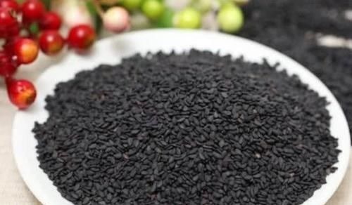 黑芝麻核桃粥|黑芝麻配一食材,半个月后,睡眠好了,头发变黑了,肾也年轻了