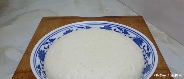 我家面粉从不蒸包子,这样做比油条馒头都简单,一次做九个不够吃