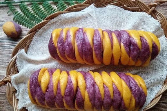 蒸包子|入秋蒸包子，别只会老一套，试试这做法，造型有趣还很暄软，好吃