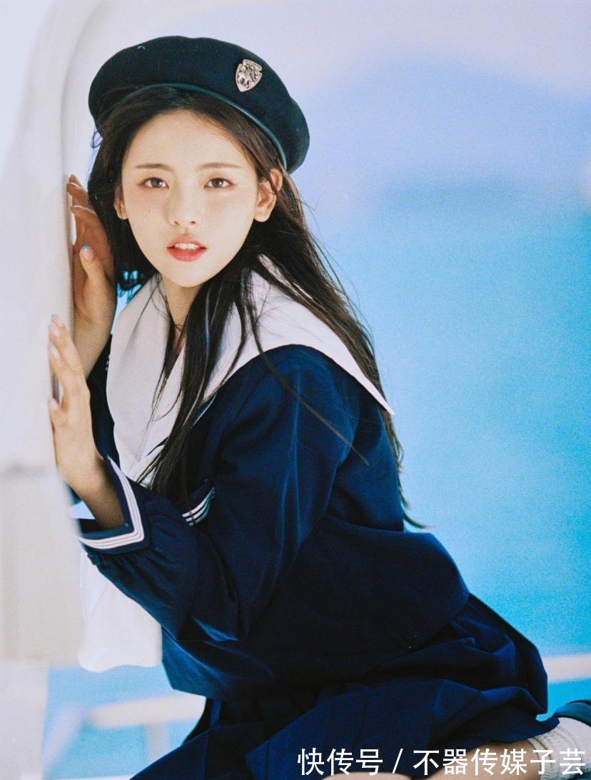 水手裝|楊超越化身“漫畫少女”,穿水手裝看起來清純可愛,少女感滿滿