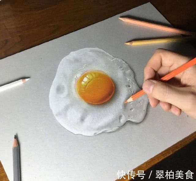 大叔!大叔用彩铅画煎蛋,太逼真被质疑造假,晒出视频后,专家安静了