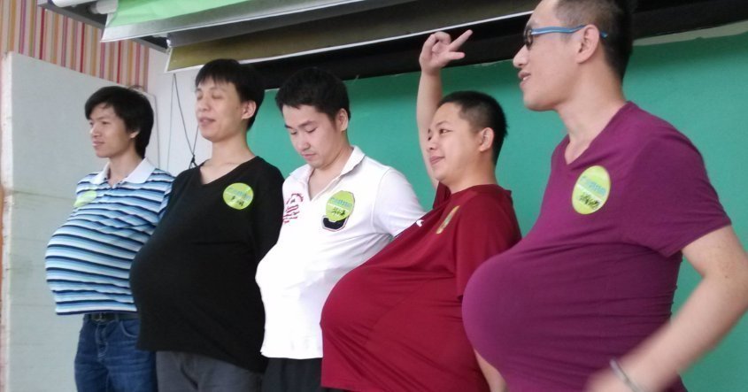 离婚|28岁产妇分娩大出血,丈夫悉心照顾孕妈,出病房之后却立即离婚