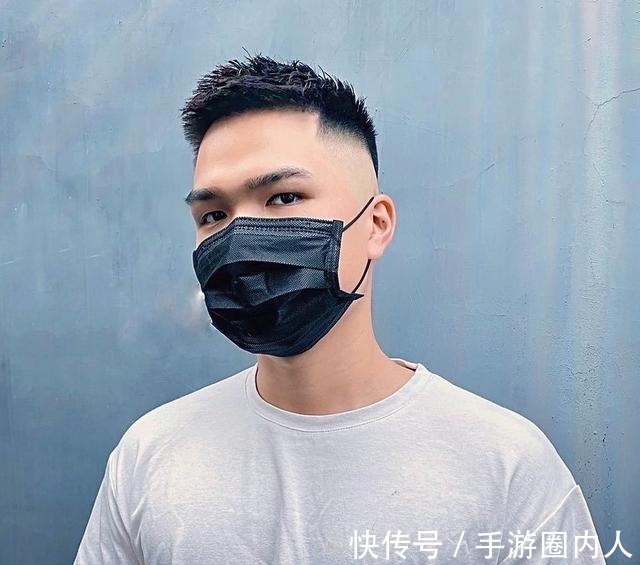 小飞机 进入理发店,男人不要随便乱剪,留这6款发型才更时髦帅气!