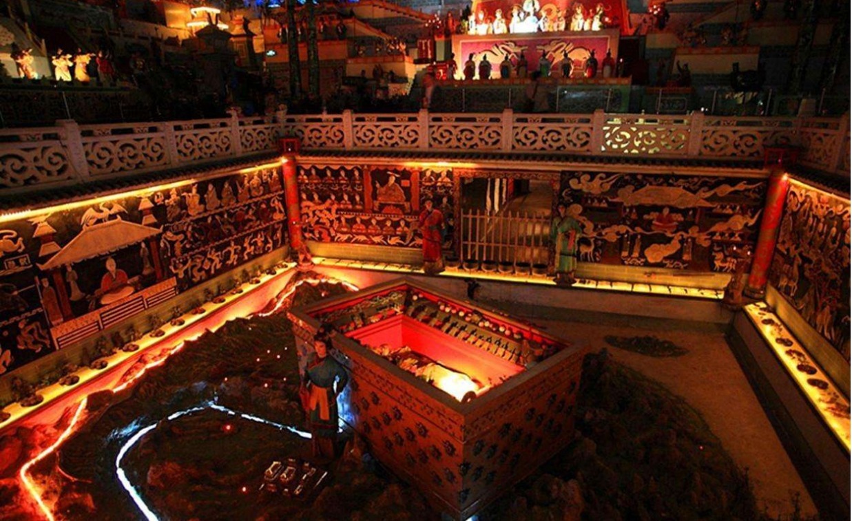 古埃及金字塔|《史记》中关于秦始皇陵的记载,显示这座墓陵可能也是座金字塔