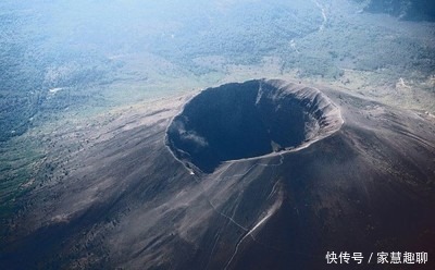  火山喷发|火山吞没情侣未分开彼此拥抱，千年后化石被发现，潸然泪下