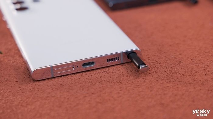 ultr“白天不懂夜的黑” 三星Galaxy S22 Ultra:我却更懂夜的美