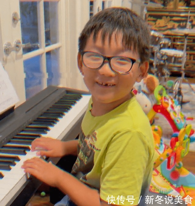 儿子|何洁晒照为儿子庆生,别墅豪宅曝光,前夫赫子铭线上送祝福显落寞