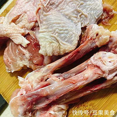 鸡腿肉|这道宫爆鸡丁一上桌，全家都爱吃