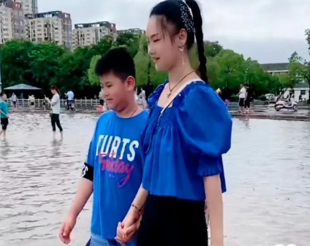 宝妈|早婚早育和高龄产子的区别在哪?宝妈:我三胎都比人家头胎的年轻