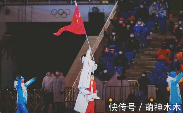 中国结|冬奥闭幕式现场太嗨:谷爱凌苏翊鸣同框,中国结折柳展东方底蕴