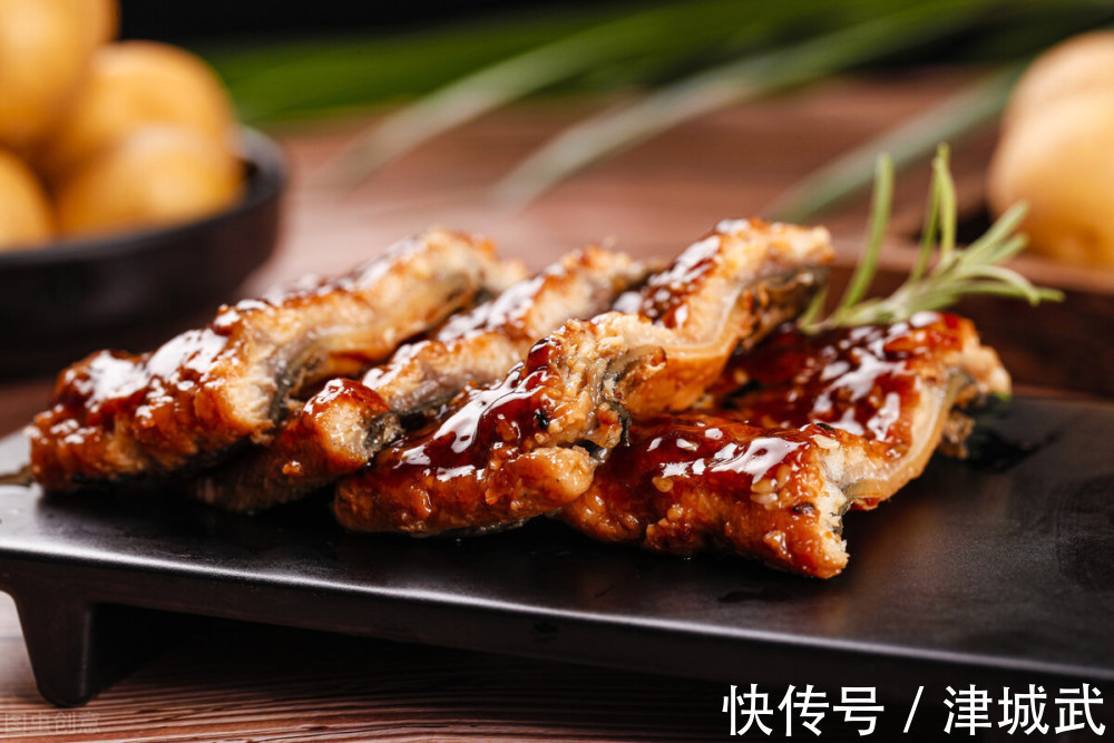 饺子皮|冬季5种鱼最肥美，肉质肥厚营养高，常吃健脑记性好，孩子要多吃