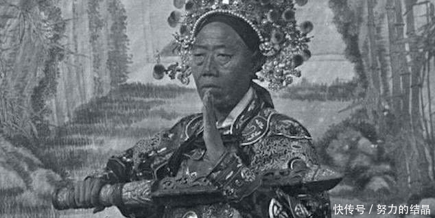 奴才小史|低头哈腰、如履薄冰,从李莲英看晚清太监的真实状态