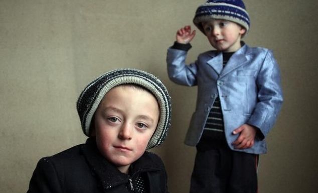 父母|粟特婴儿出生后,父母会往他嘴里放一块糖,长大后才明白高明之处