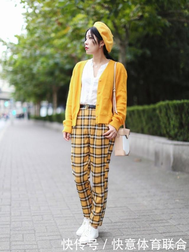 毛衣早过时了,今秋流行“奶奶衫+衬衫”一起穿,百搭显瘦又洋气