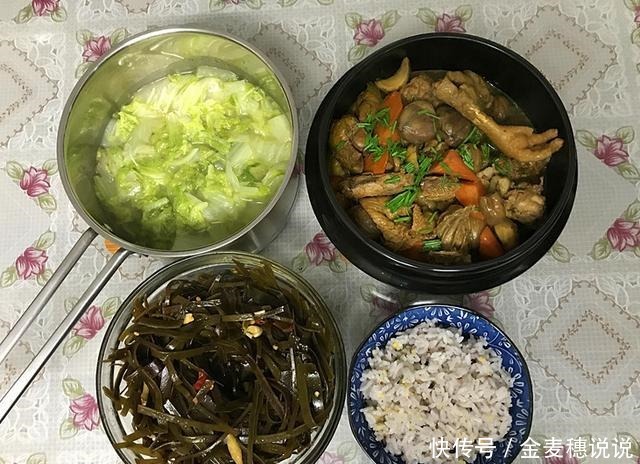 晒晒我家的今日晚餐,二菜一汤一主食,时令菜,营养美味做法简单