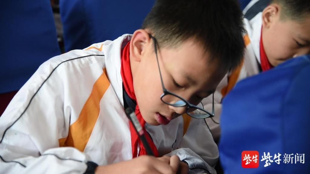  写作|人物如何塑造，情节如何完善 望亭小作家与大朋友西雨客一起畅聊写作