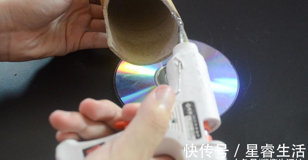 纸筒|把纸筒粘在光盘上太厉害了, 解决了很多人困扰的烦恼, 赶紧试一试