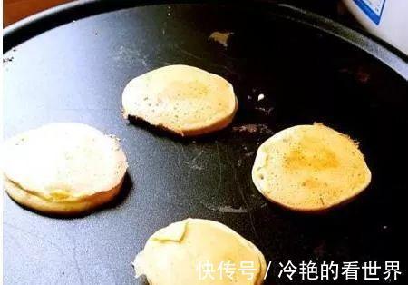 香蕉饼|教你自制香蕉饼,一根香蕉,一颗鸡蛋,太好吃了,大人小孩都喜欢