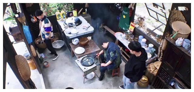 再甜的瓜也是强扭的！《向往的生活》杨紫说出女明星择偶的尴尬