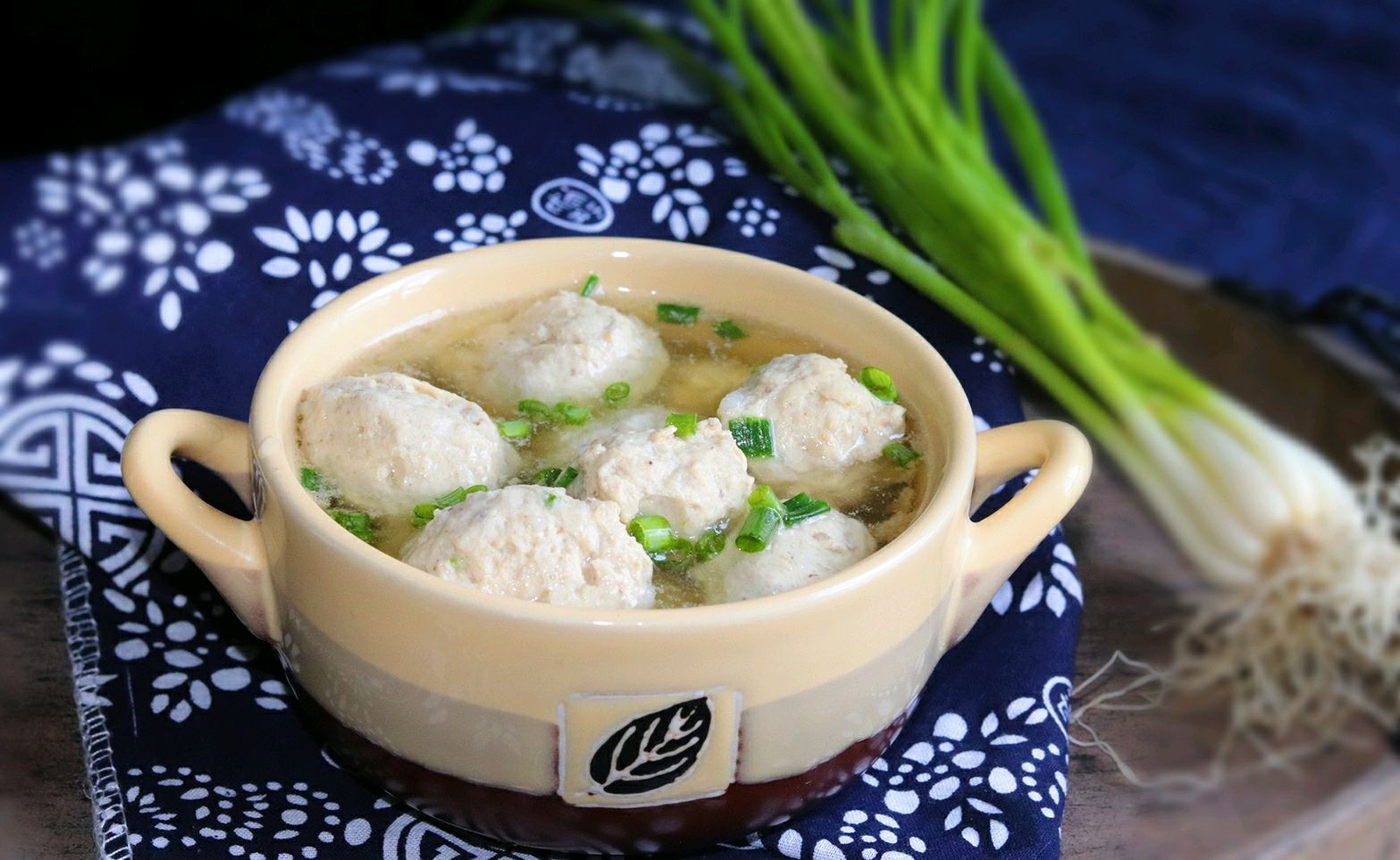 教你香菇鸡肉丸的家常做法,美味解馋有营养,吃一口就让你忘不掉