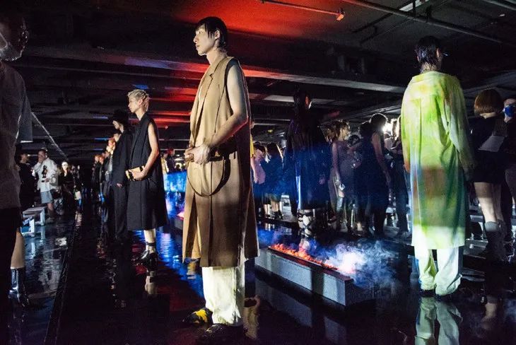 在上海时装周，发出了“哇哇哇”的声音|时髦办 | 中国式